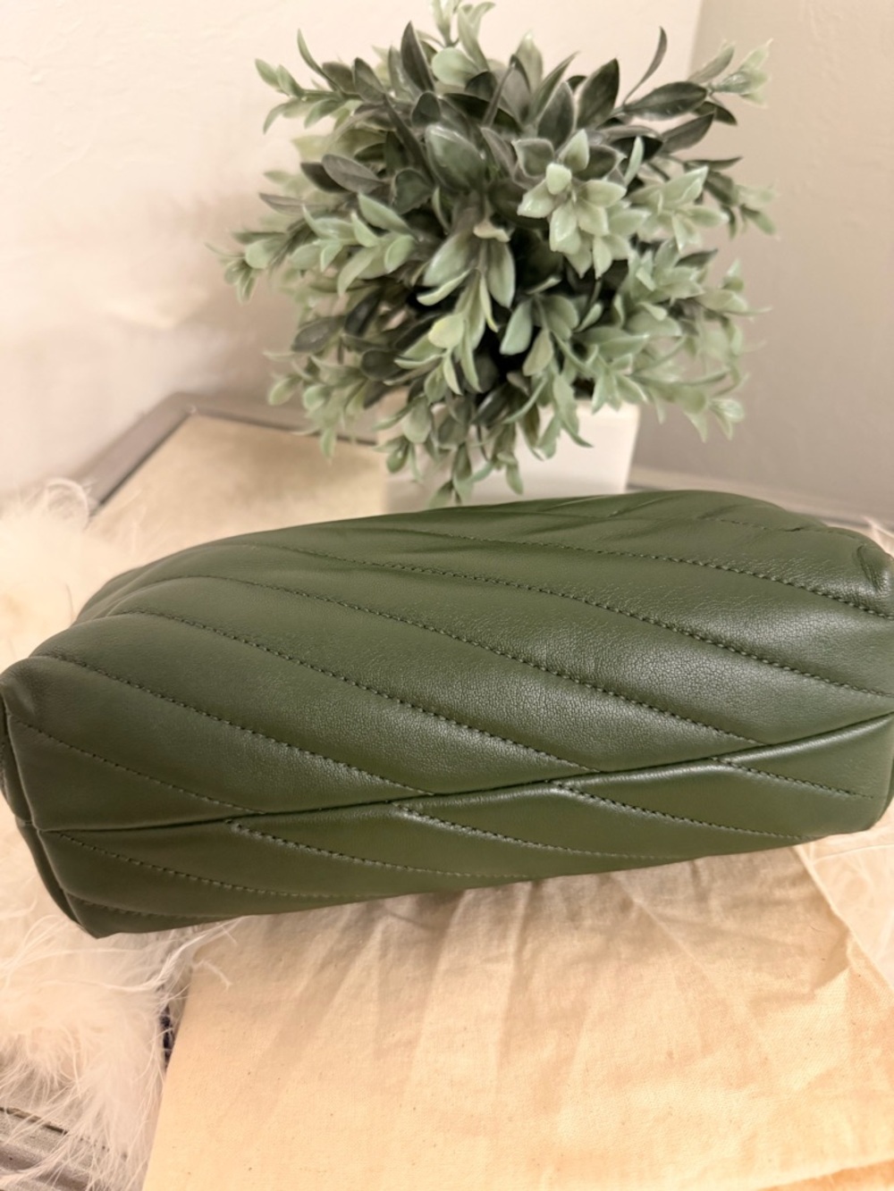 TORY BURCH SMALL KIRA CHEVRON SHOULDER BAG - Picture 4 of 9